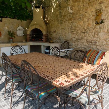 Le Mas Du Chat Bed & Breakfast Cavaillon Exterior photo