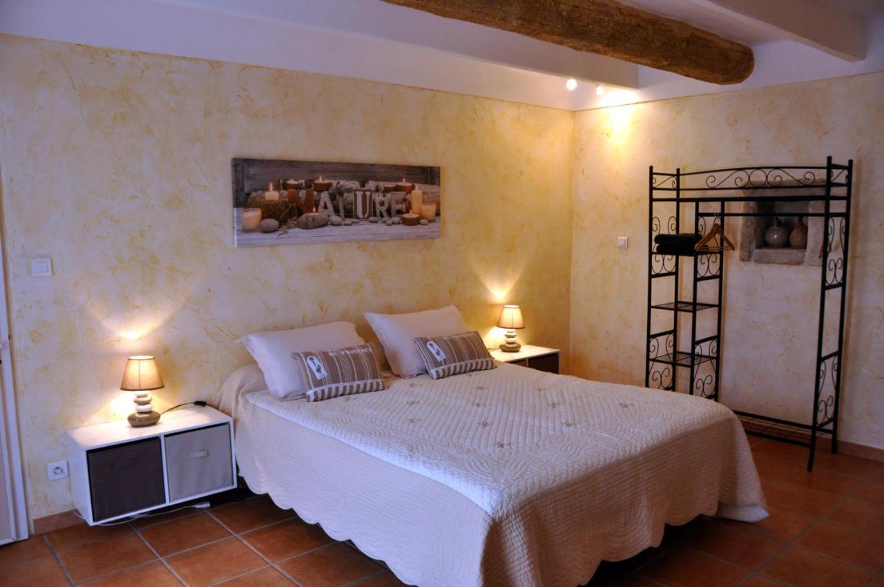 Le Mas Du Chat Bed & Breakfast Cavaillon Exterior photo