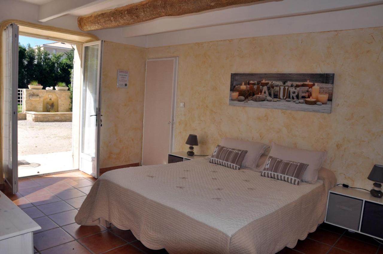 Le Mas Du Chat Bed & Breakfast Cavaillon Exterior photo
