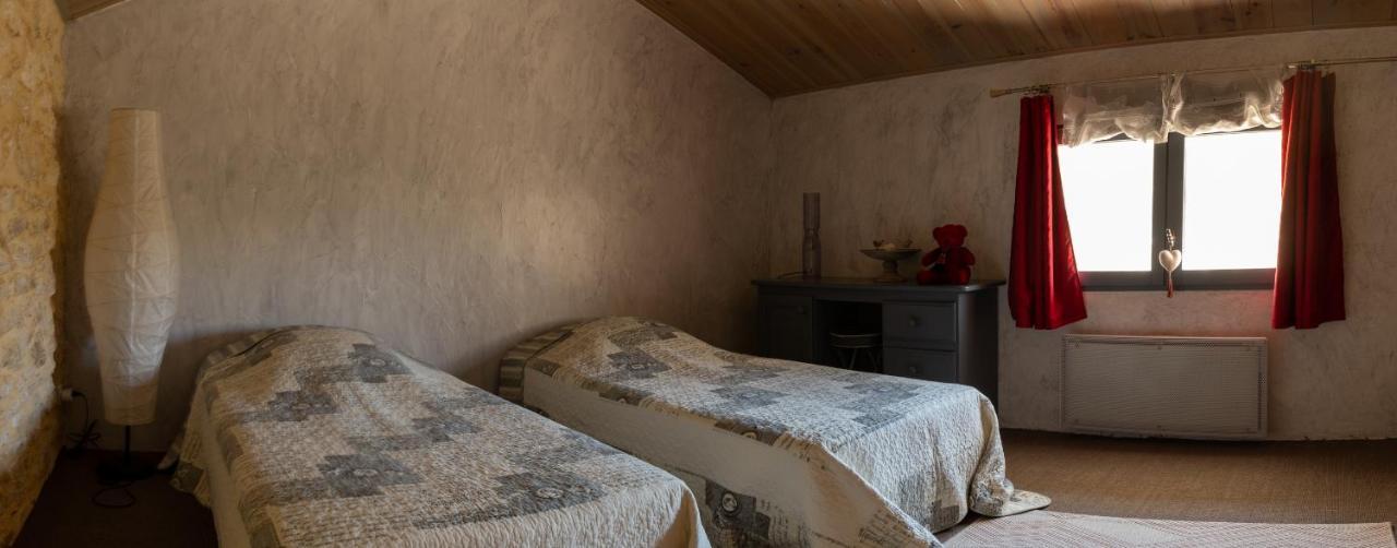 Le Mas Du Chat Bed & Breakfast Cavaillon Exterior photo