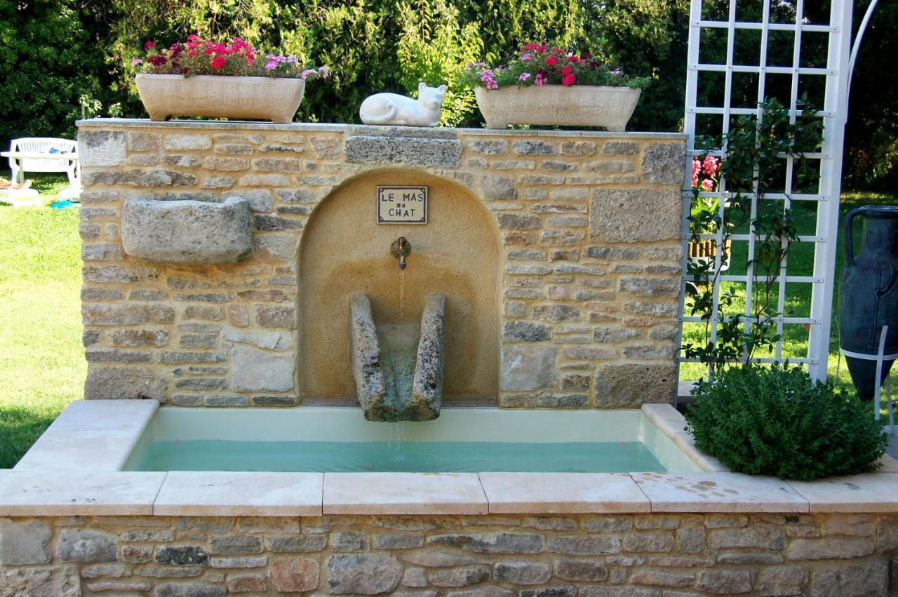 Le Mas Du Chat Bed & Breakfast Cavaillon Exterior photo